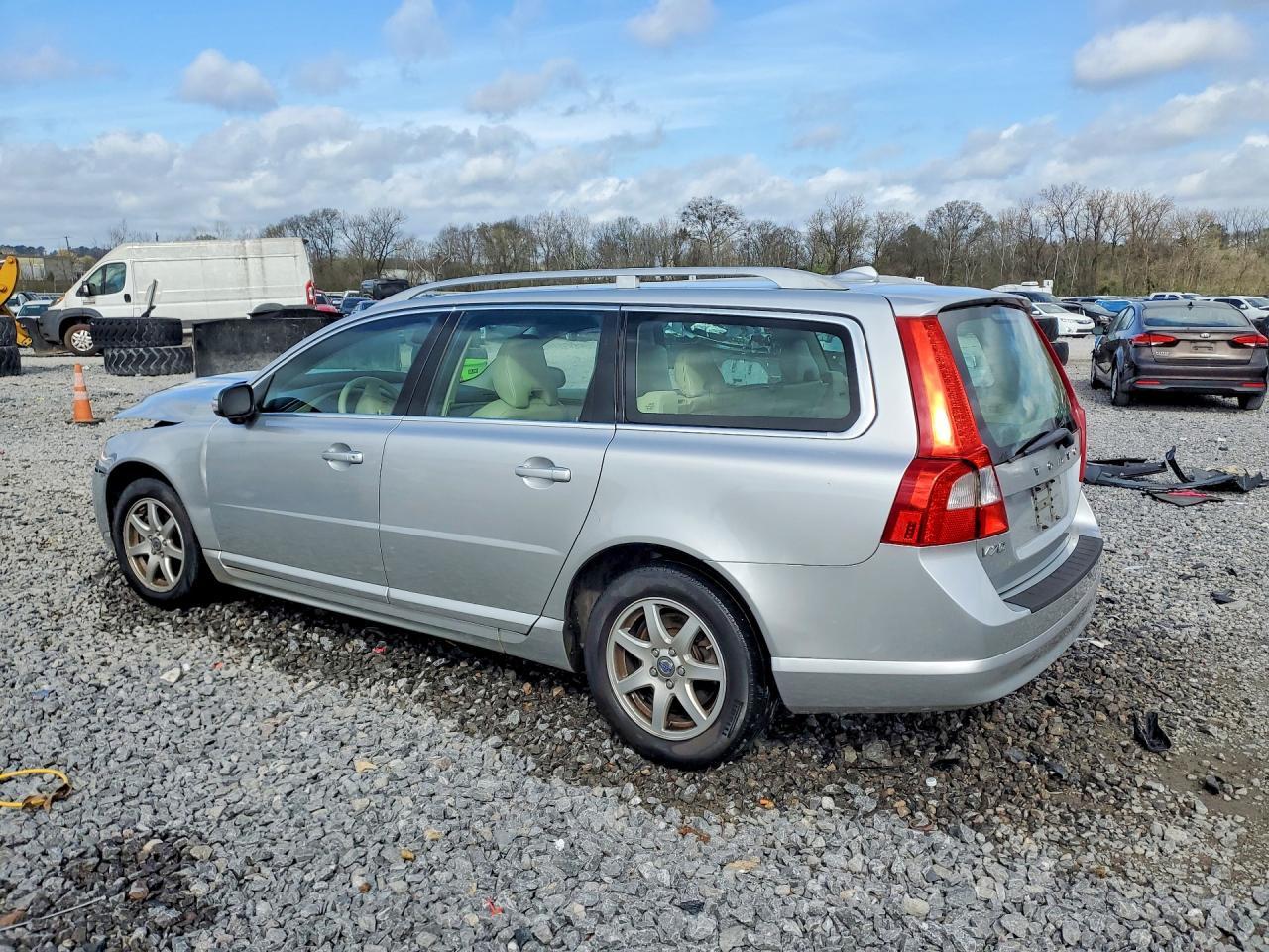 2008 VOLVO V70