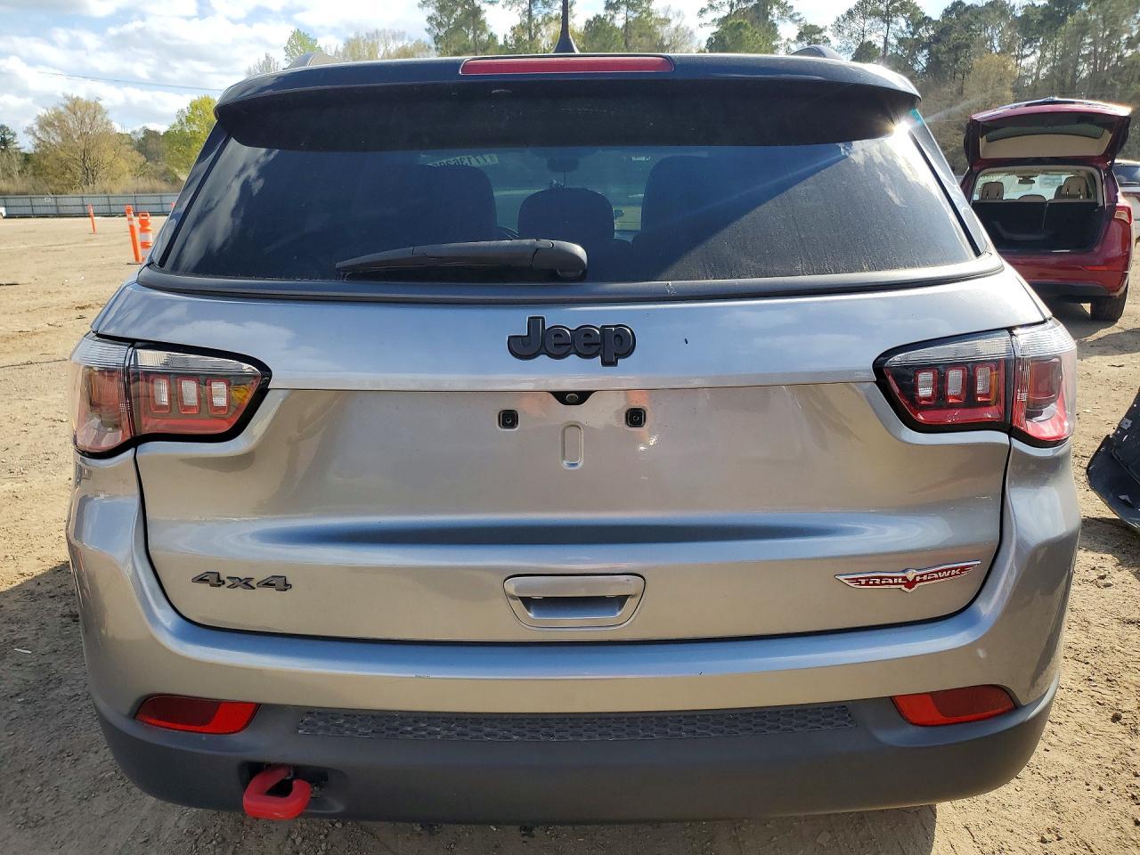 2020 JEEP Compass