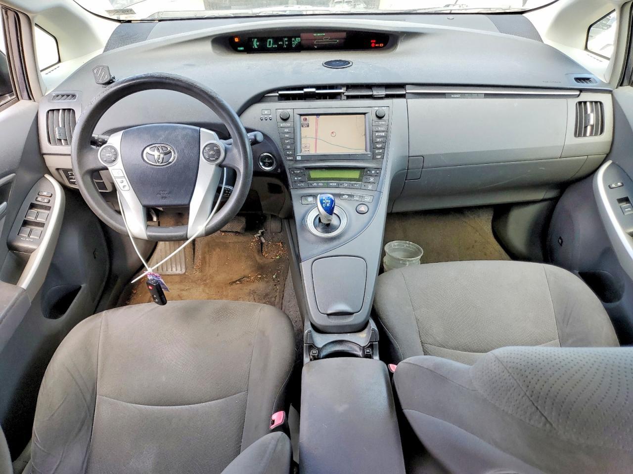 2011 TOYOTA PRIUS