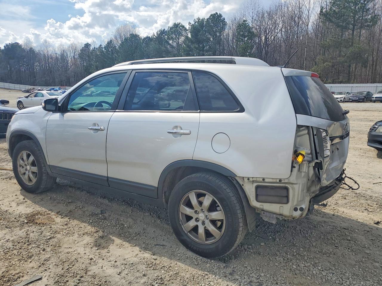 2011 KIA SORENTO