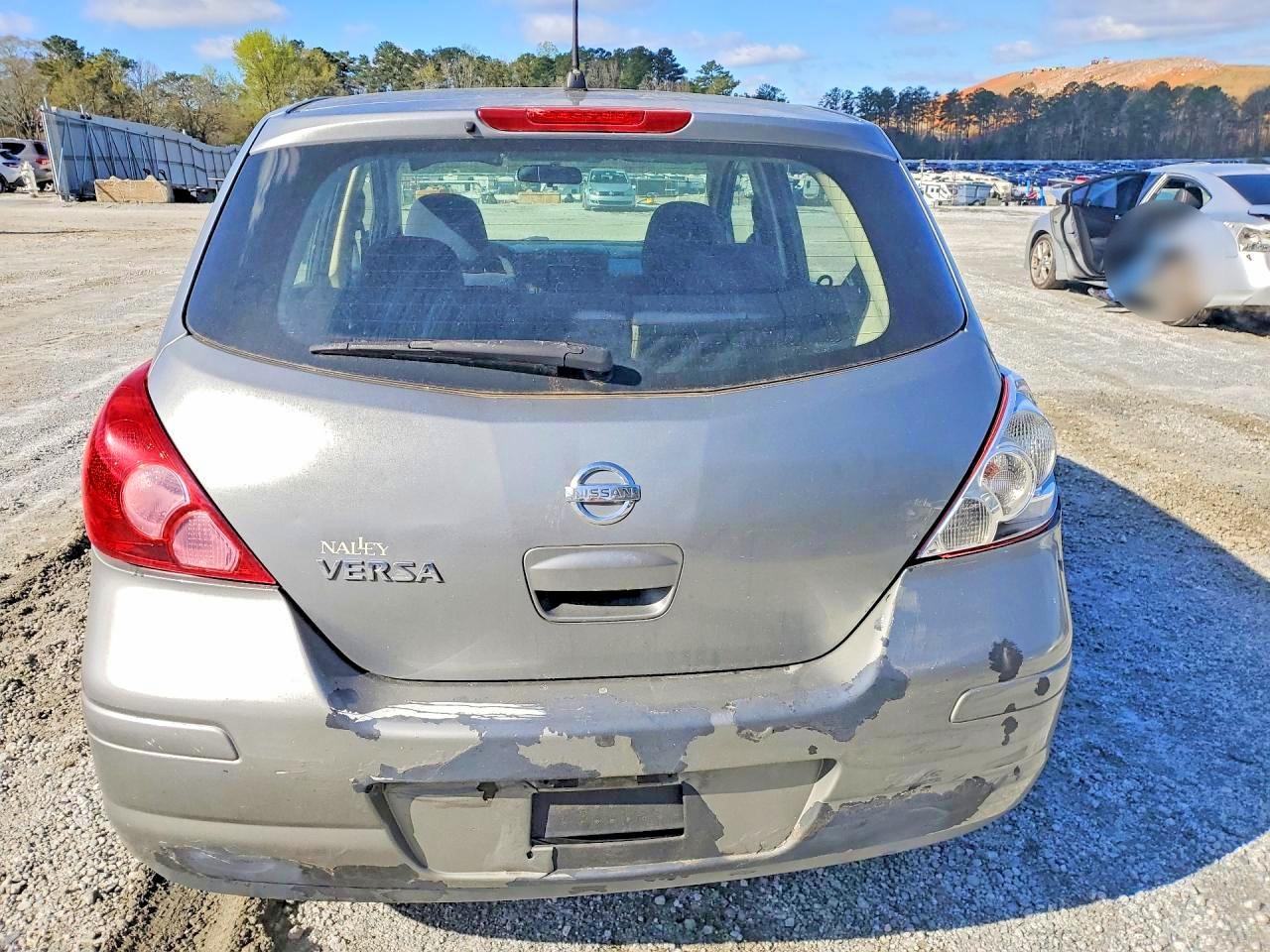 2009 NISSAN VERSA