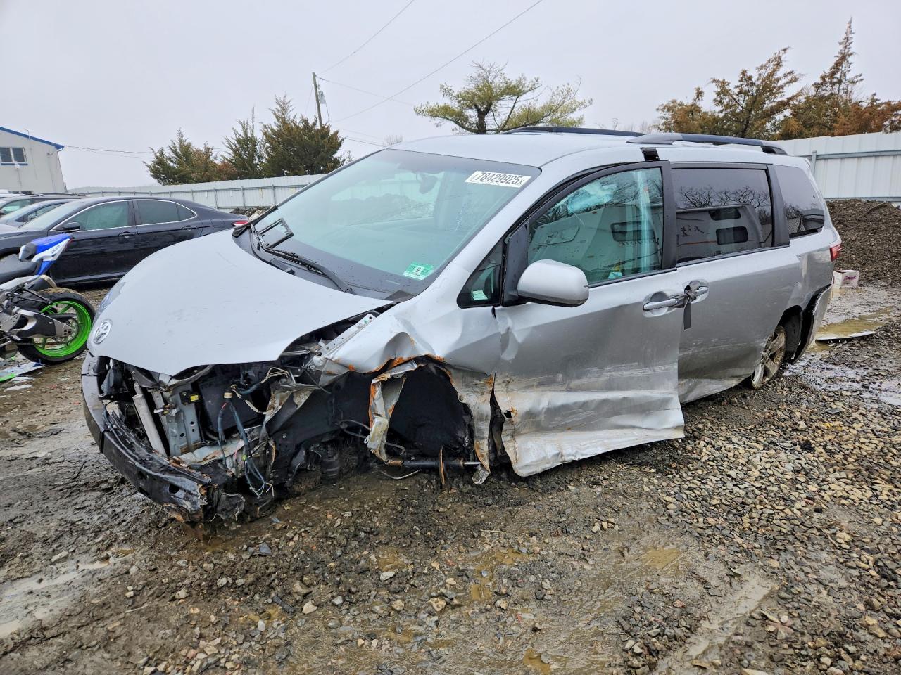 2017 TOYOTA SIENNA