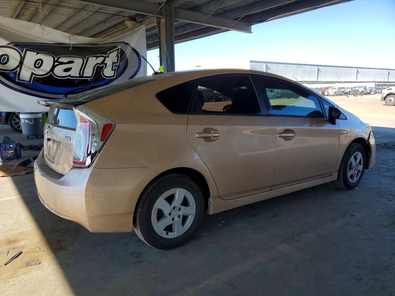 2011 TOYOTA PRIUS