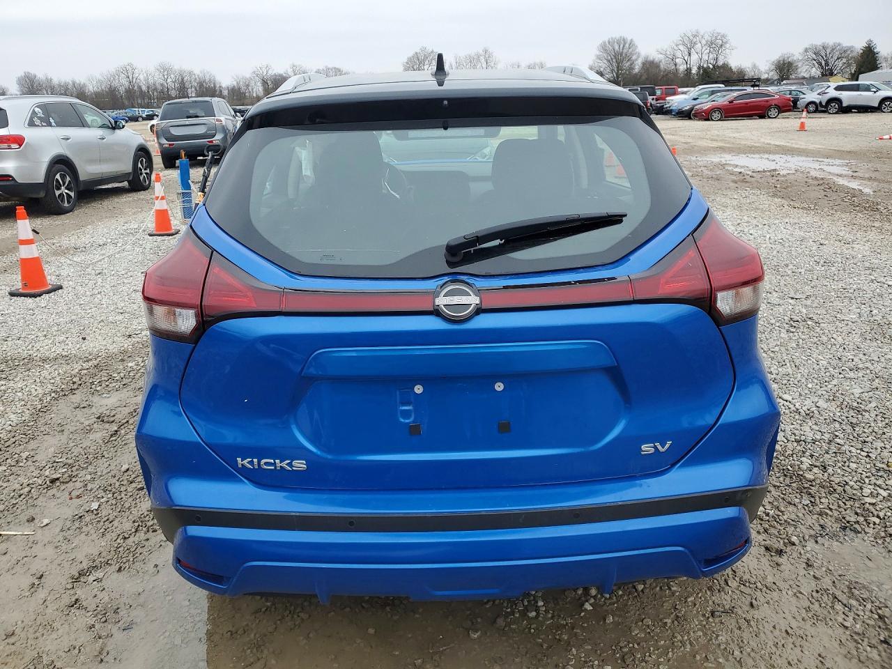 2024 NISSAN KICKS