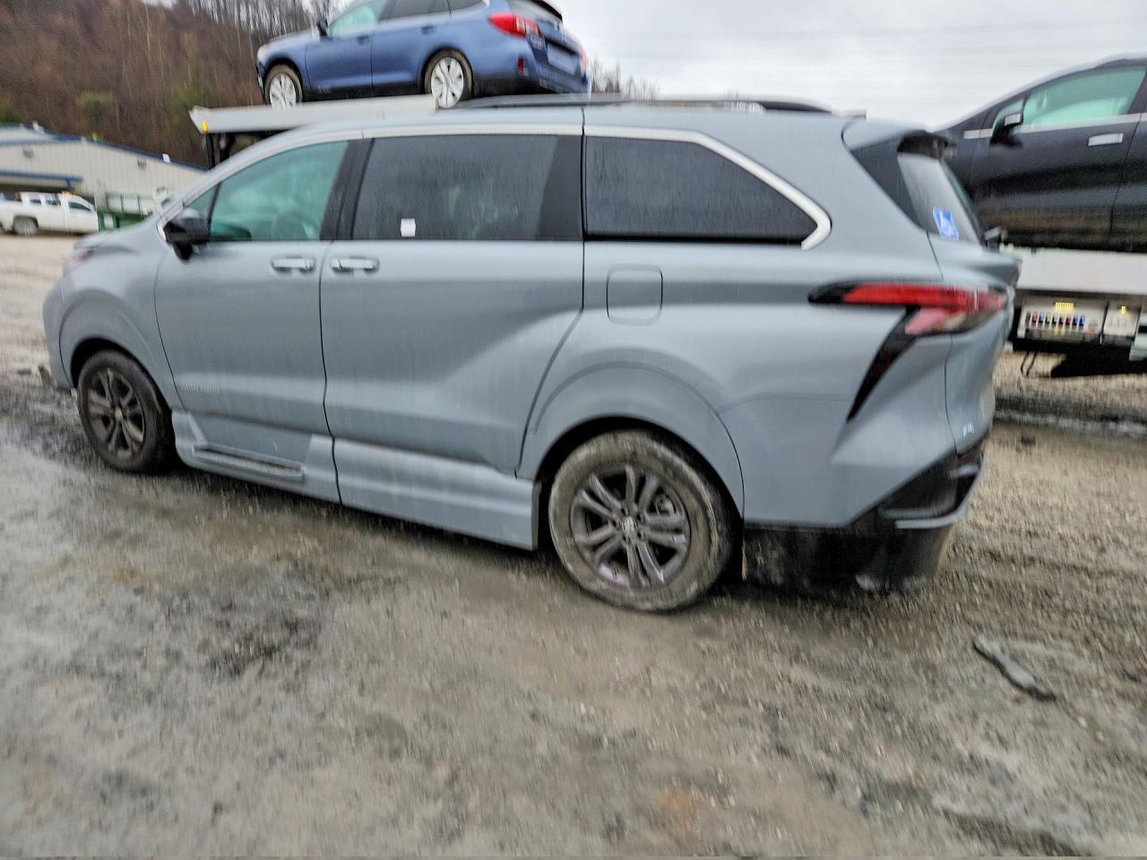 2024 TOYOTA SIENNA