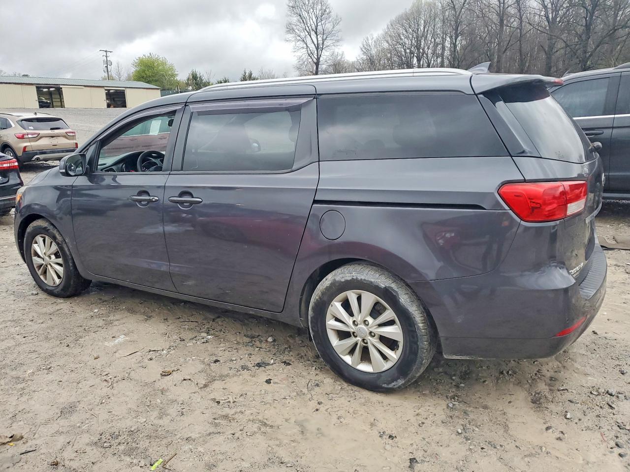 2016 KIA SEDONA