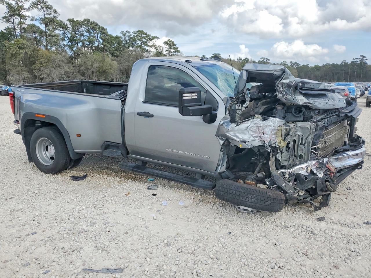 2024 GMC Sierra