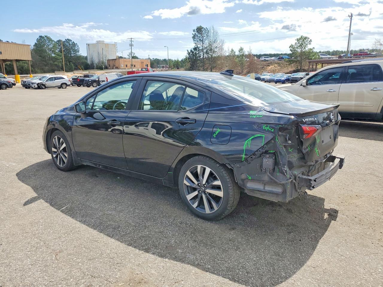 2021 NISSAN VERSA