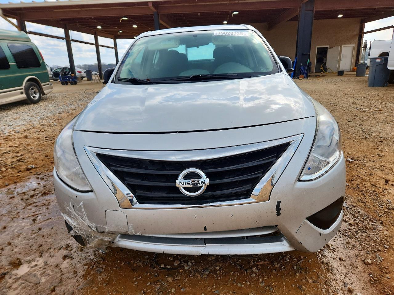 2015 NISSAN VERSA