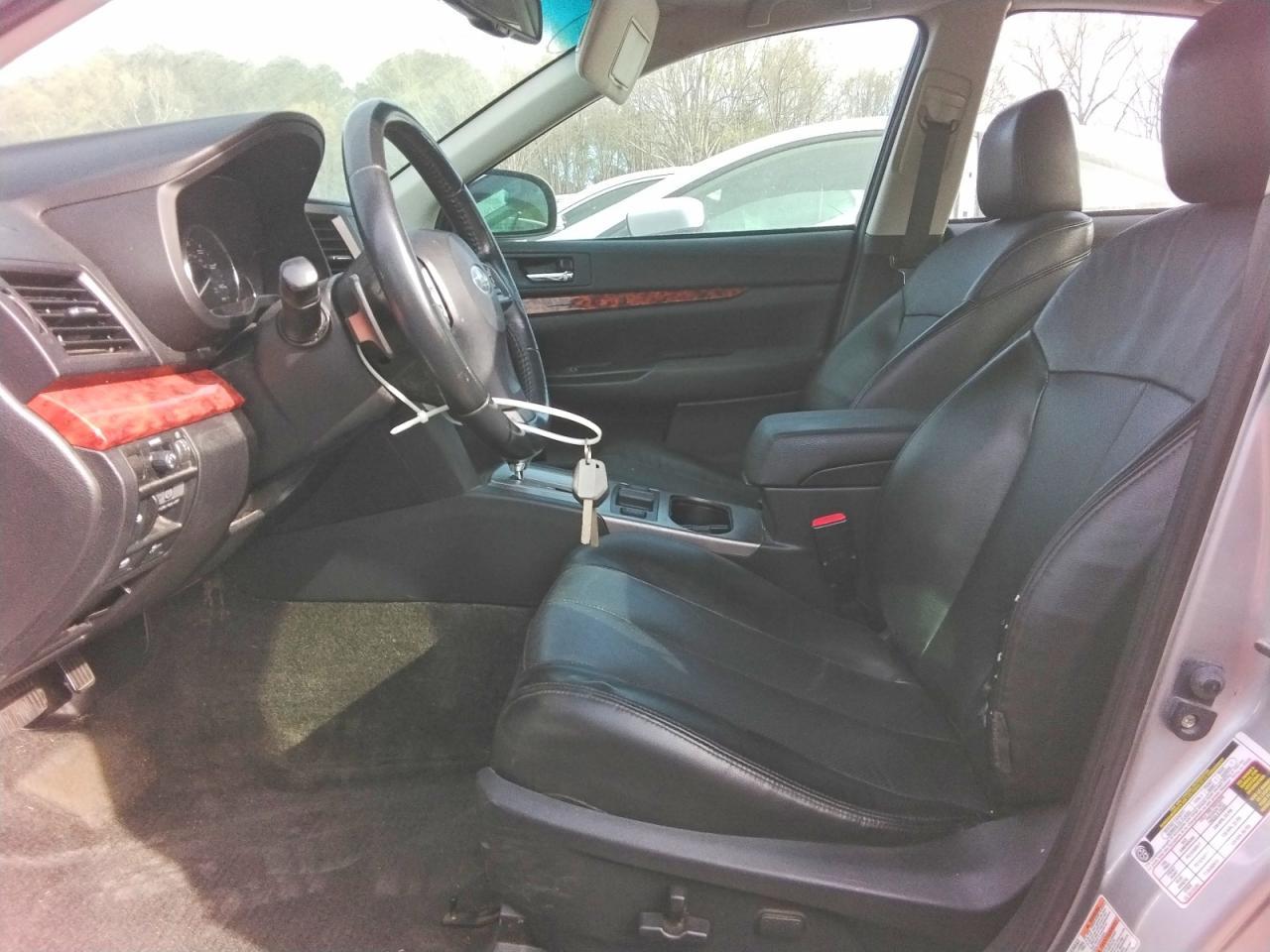 2012 SUBARU Legacy
