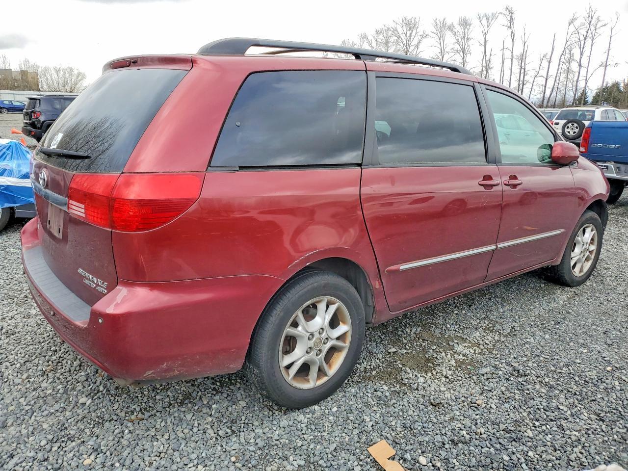 2004 TOYOTA SIENNA