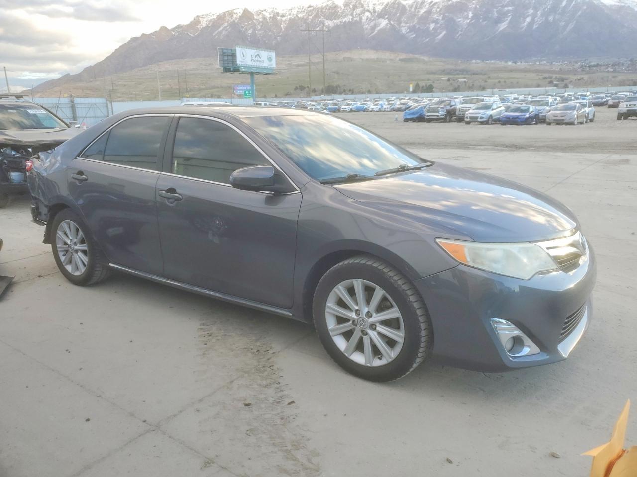 2014 TOYOTA CAMRY