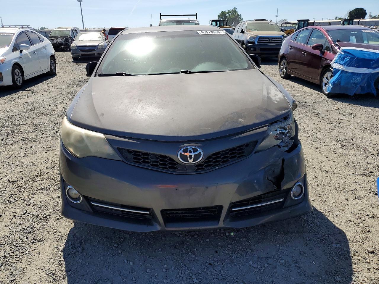 2014 TOYOTA CAMRY