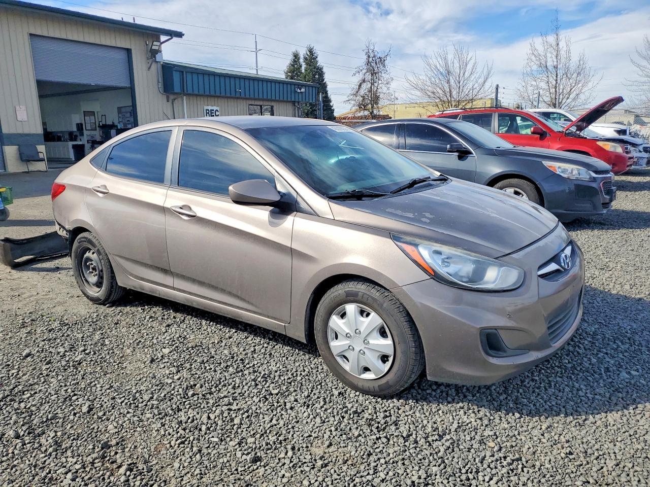 2013 HYUNDAI ACCENT