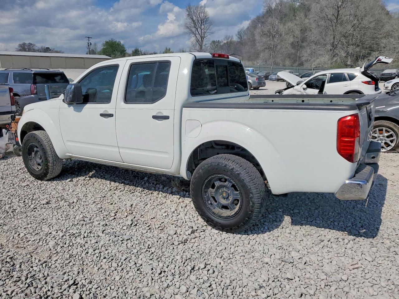 2016 NISSAN Frontier