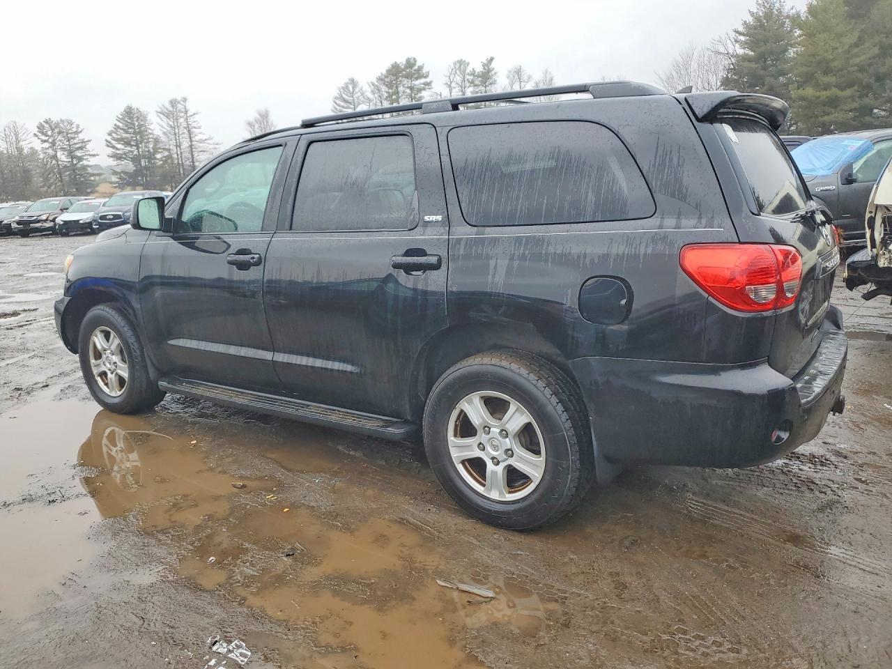 2011 TOYOTA Sequoia
