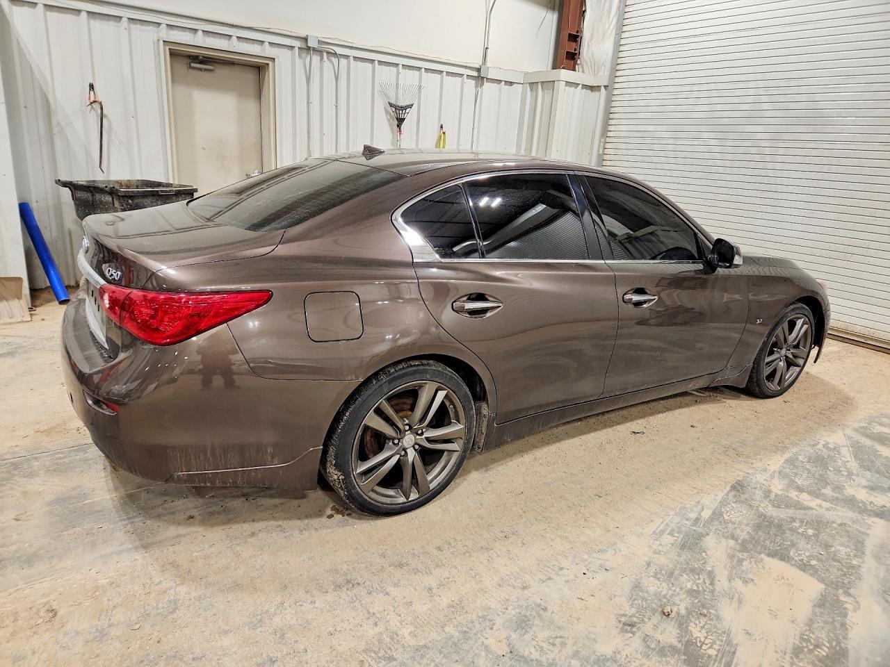 2015 INFINITI Q50