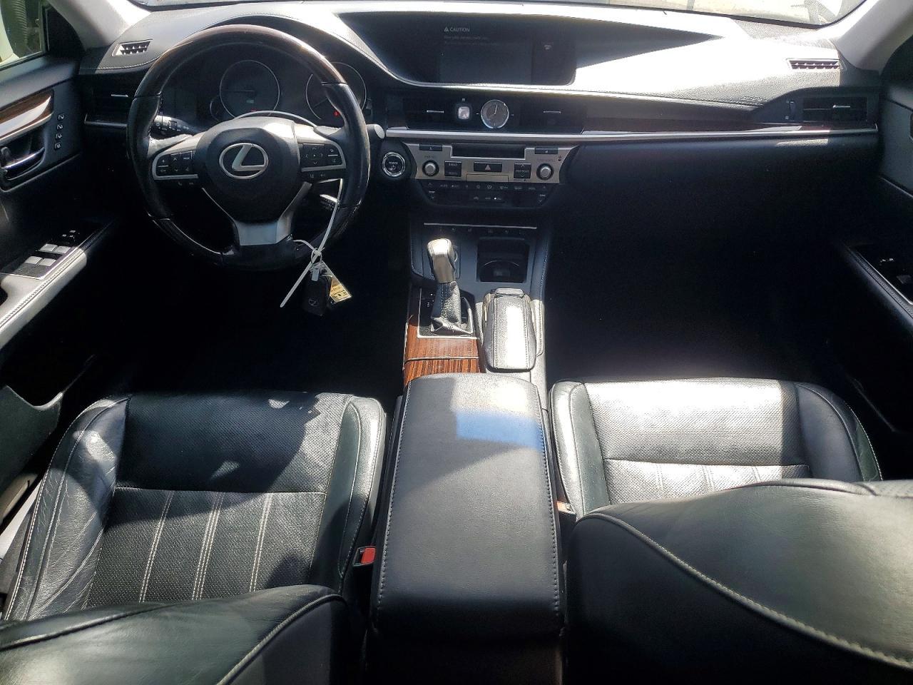 2016 LEXUS ES 300H