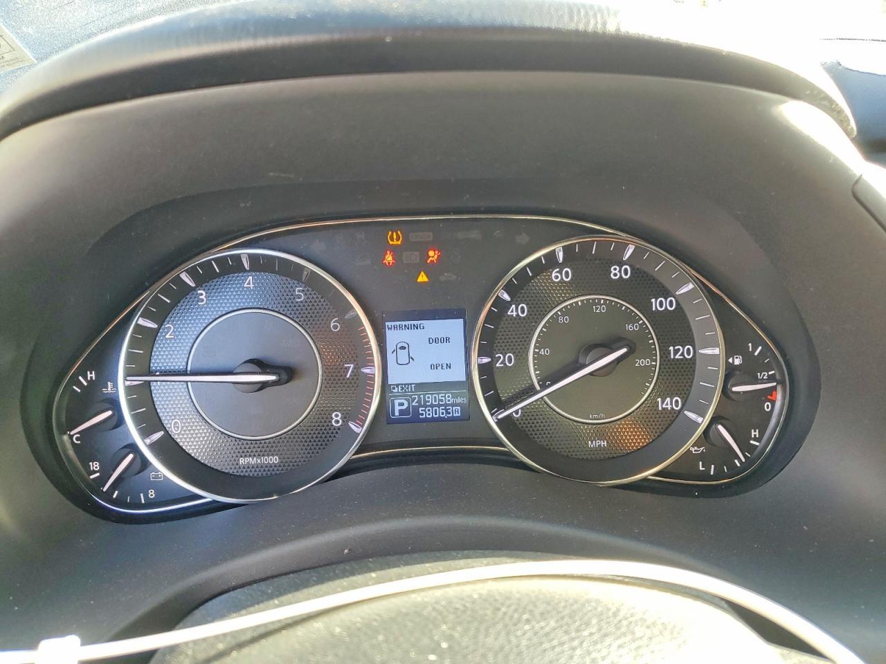 2017 NISSAN Armada