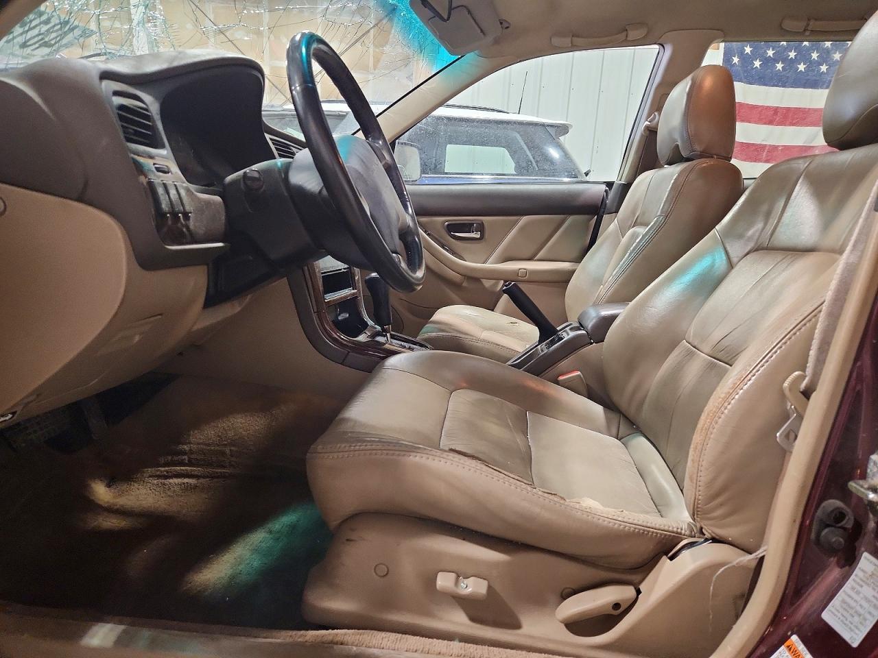 2000 SUBARU Legacy