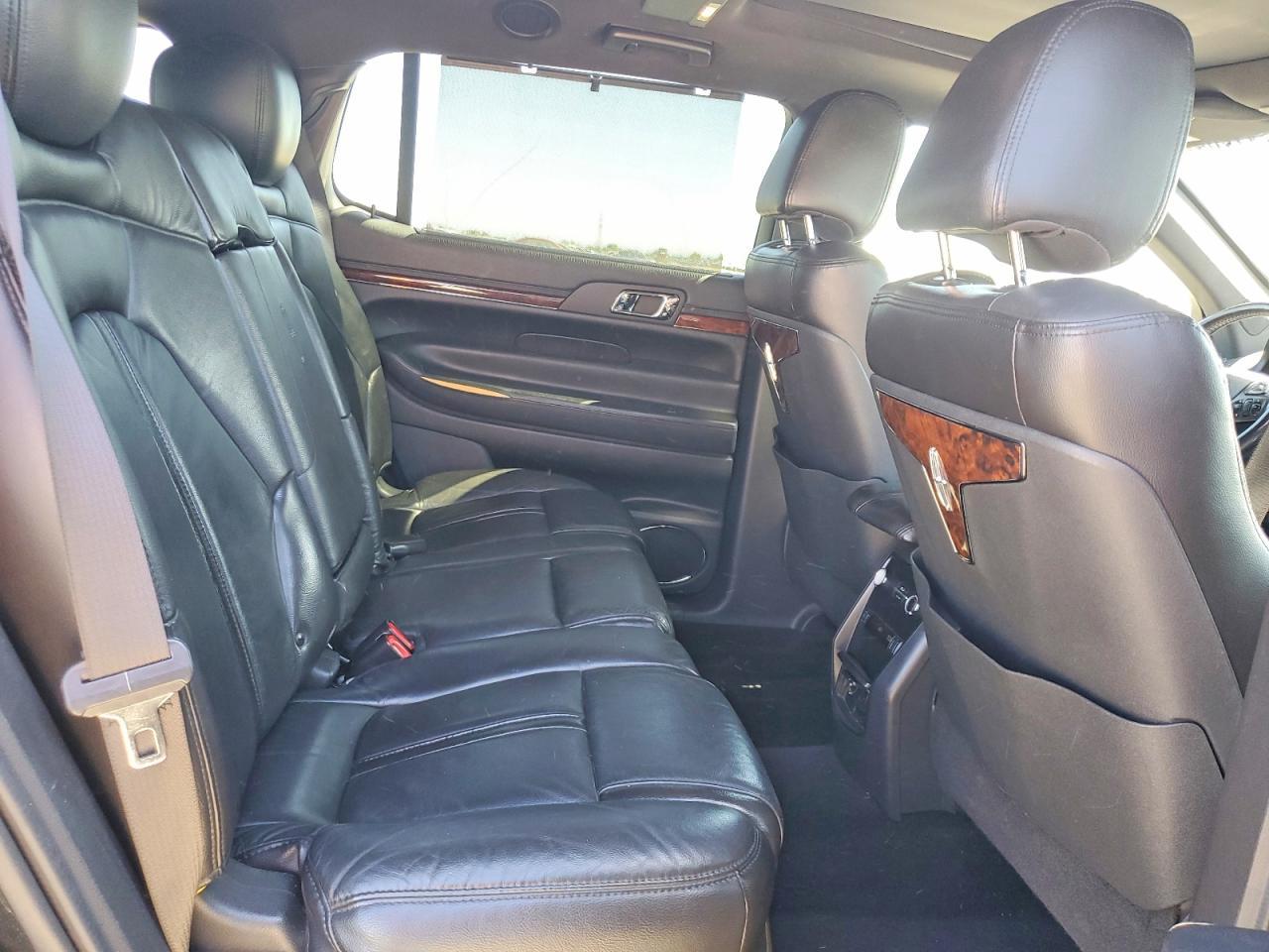 2013 LINCOLN MKT