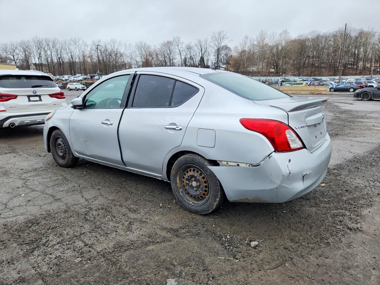 2015 NISSAN VERSA