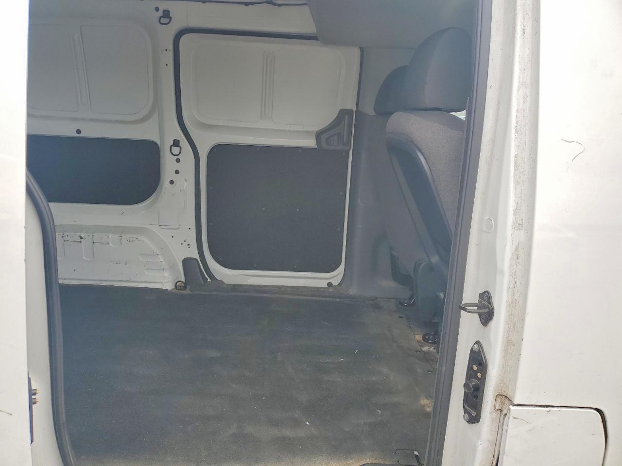 2021 NISSAN NV 200