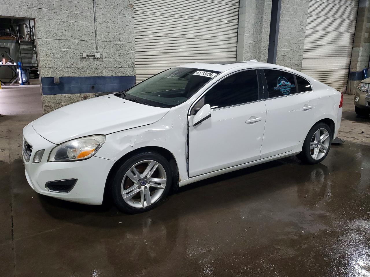 2014 VOLVO S60