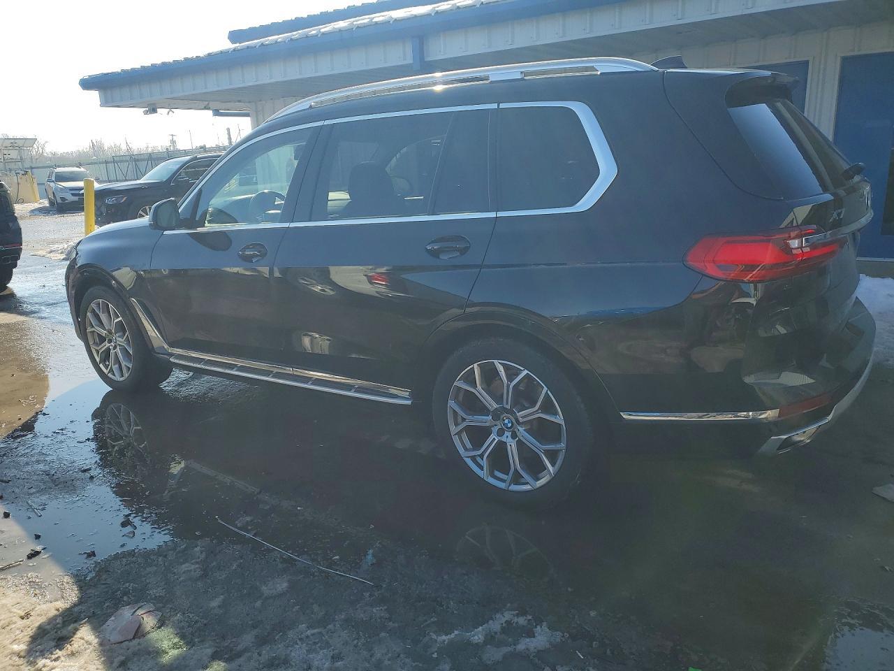 2021 BMW X7