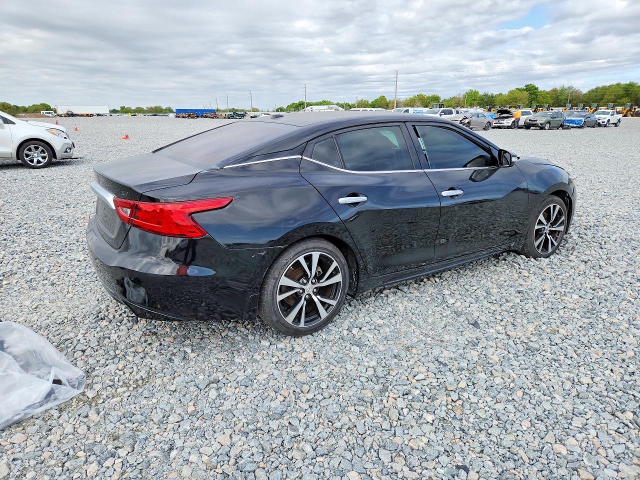 2018 NISSAN Maxima