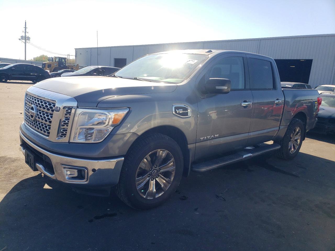 2017 NISSAN Titan