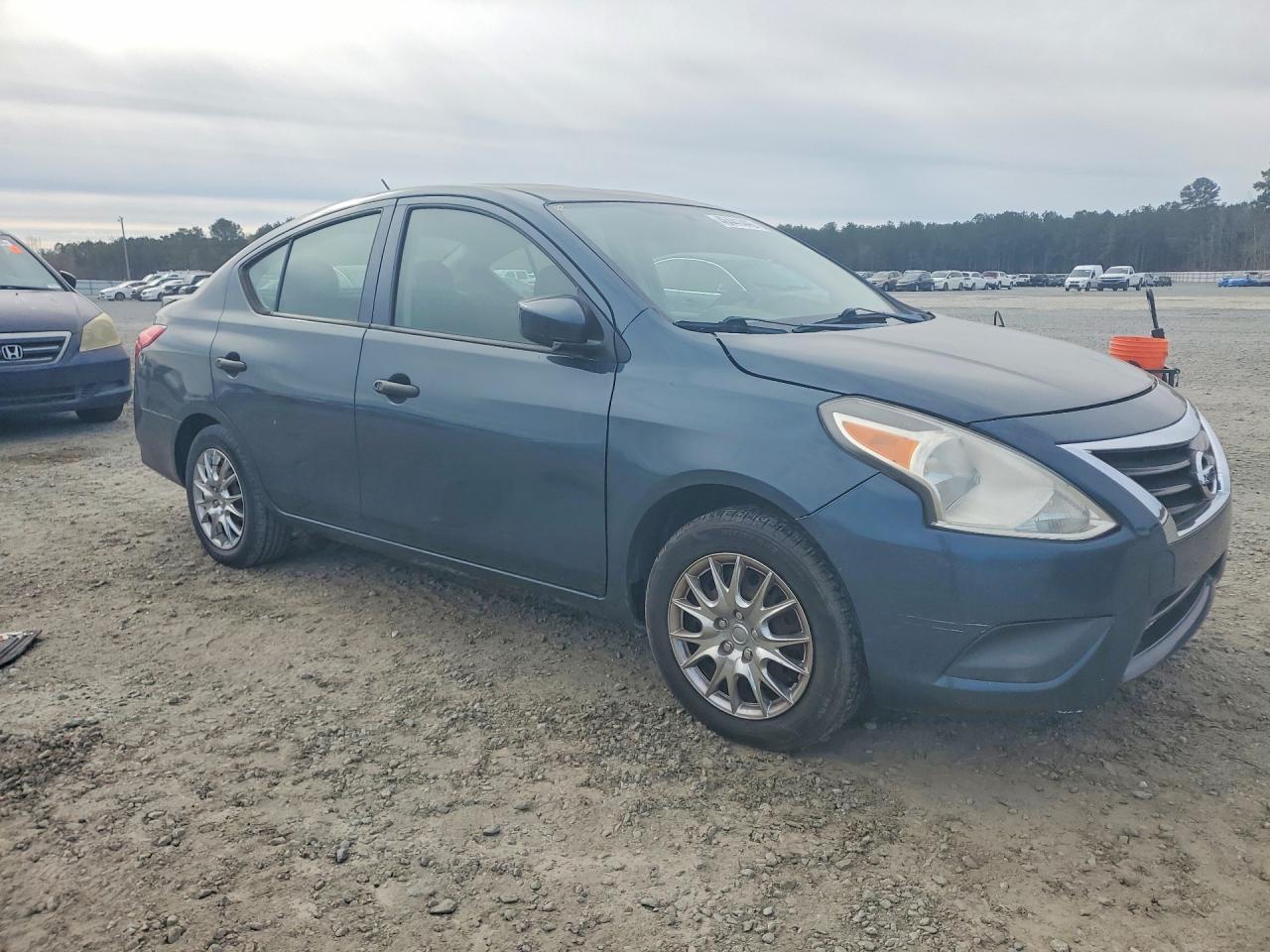 2017 NISSAN VERSA