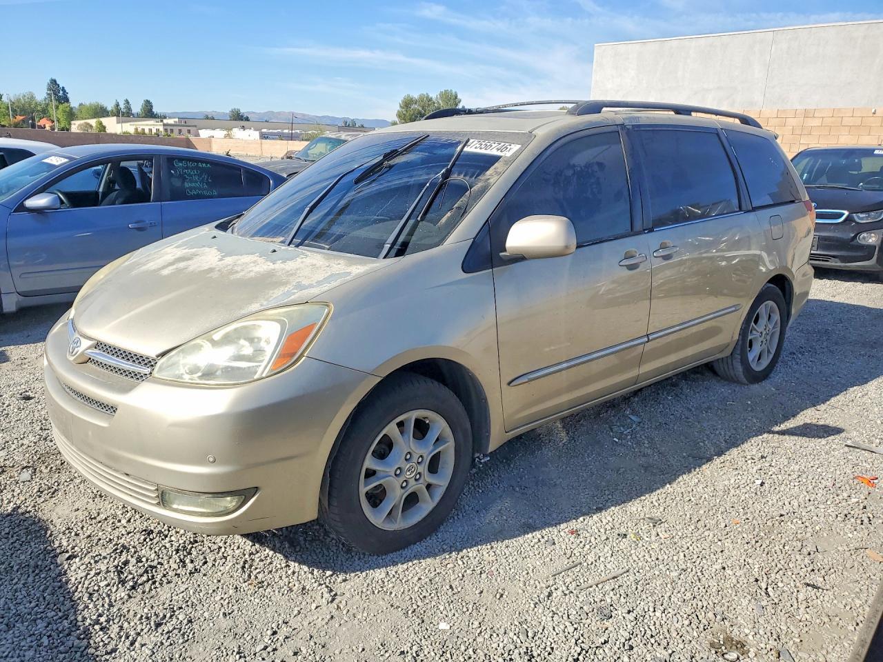 2004 TOYOTA SIENNA