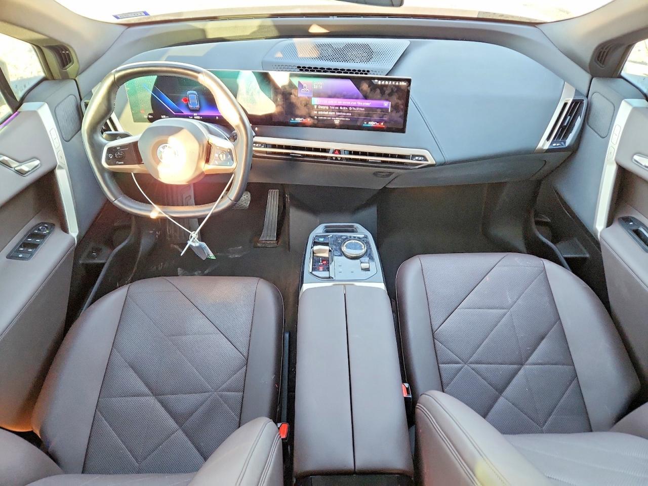 2023 BMW iX