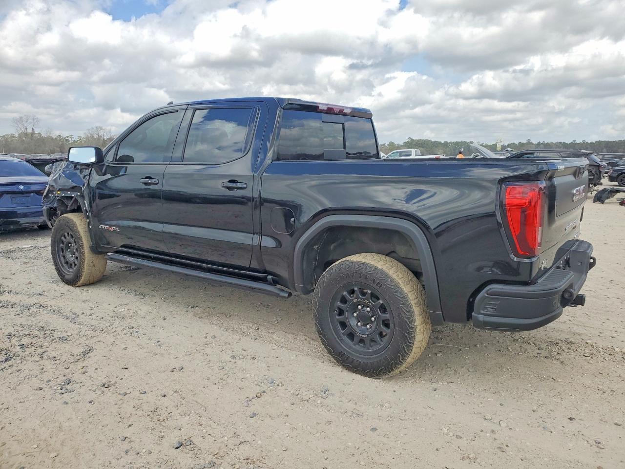 2024 GMC Sierra