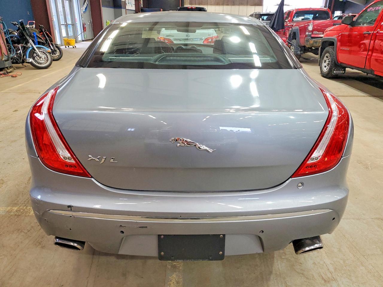 2011 JAGUAR Xj-Series