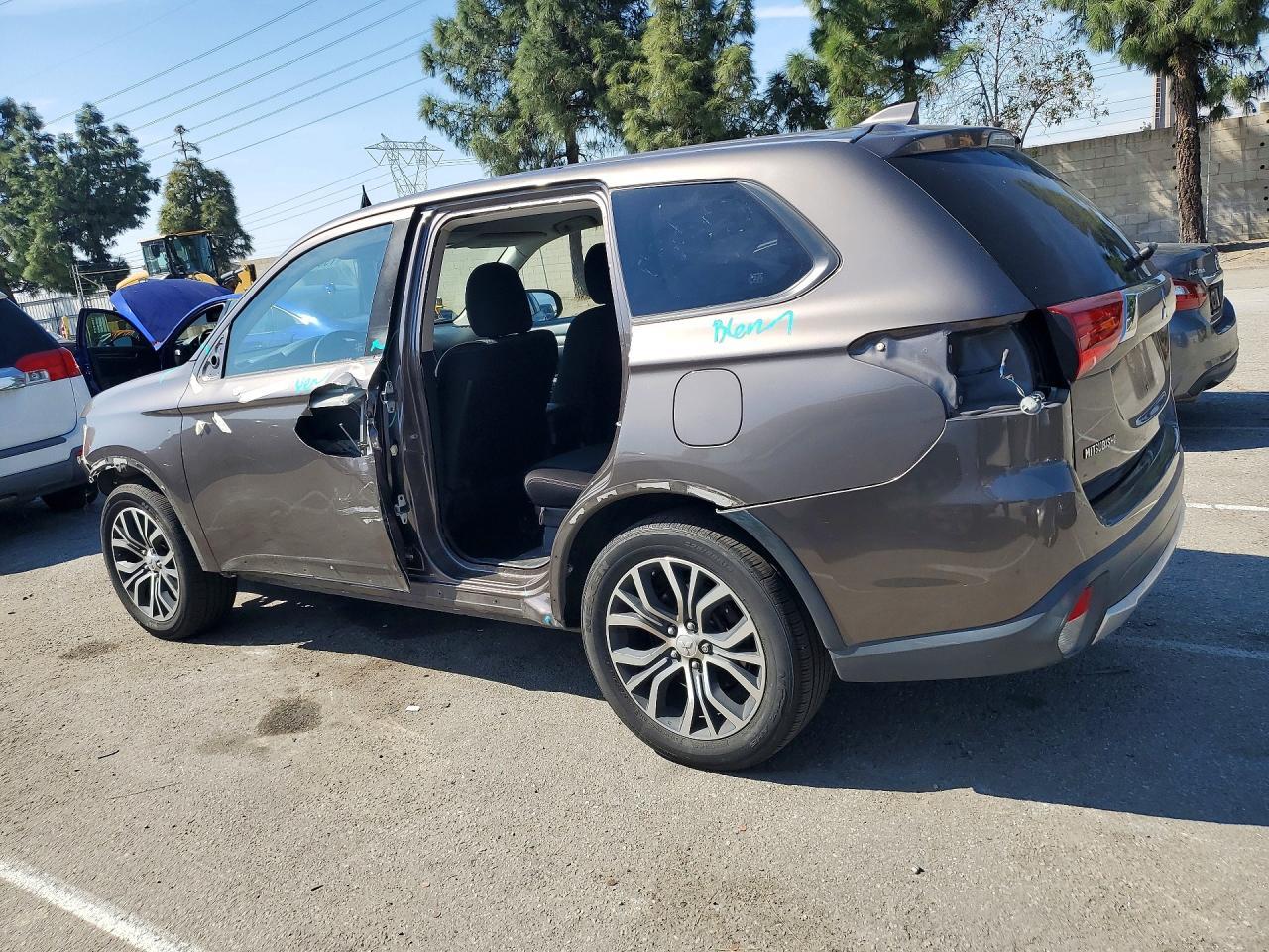 2017 MITSUBISHI outlander