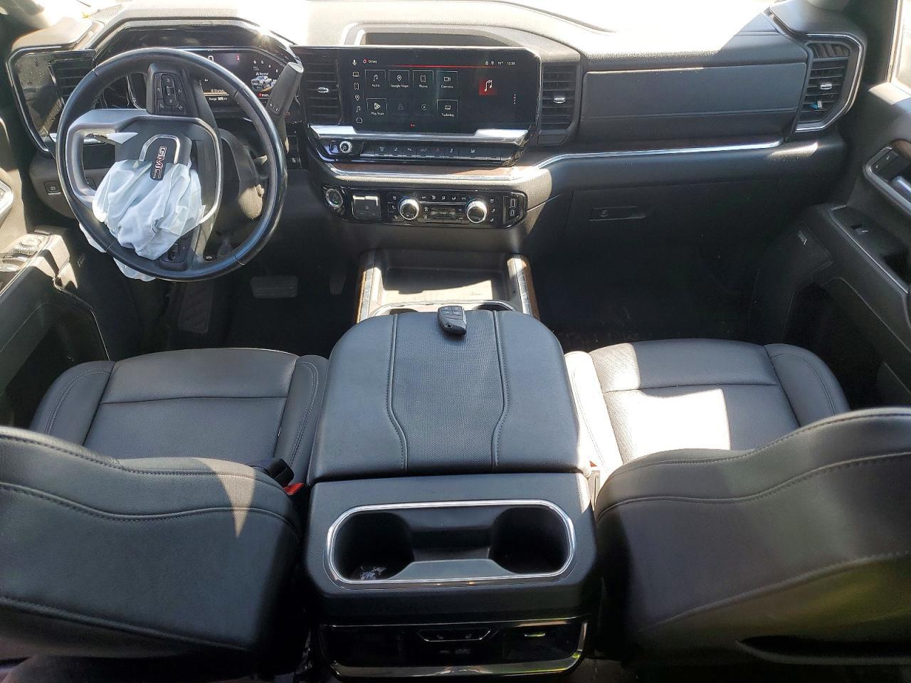 2025 GMC Sierra