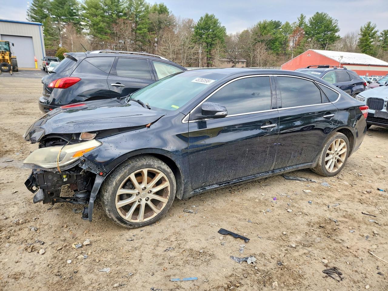 2013 TOYOTA Avalon