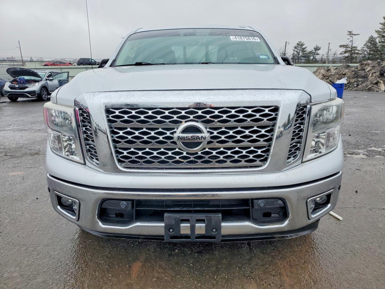 2017 NISSAN Titan