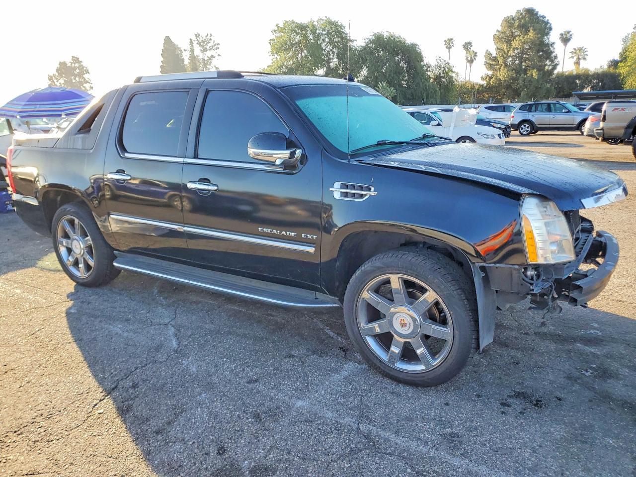 2013 CADILLAC Escalade EXT