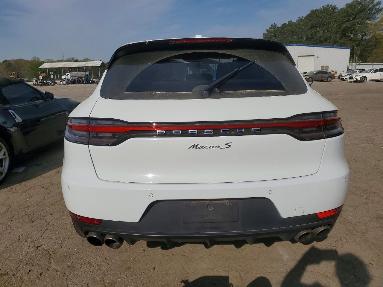 2021 PORSCHE Macan