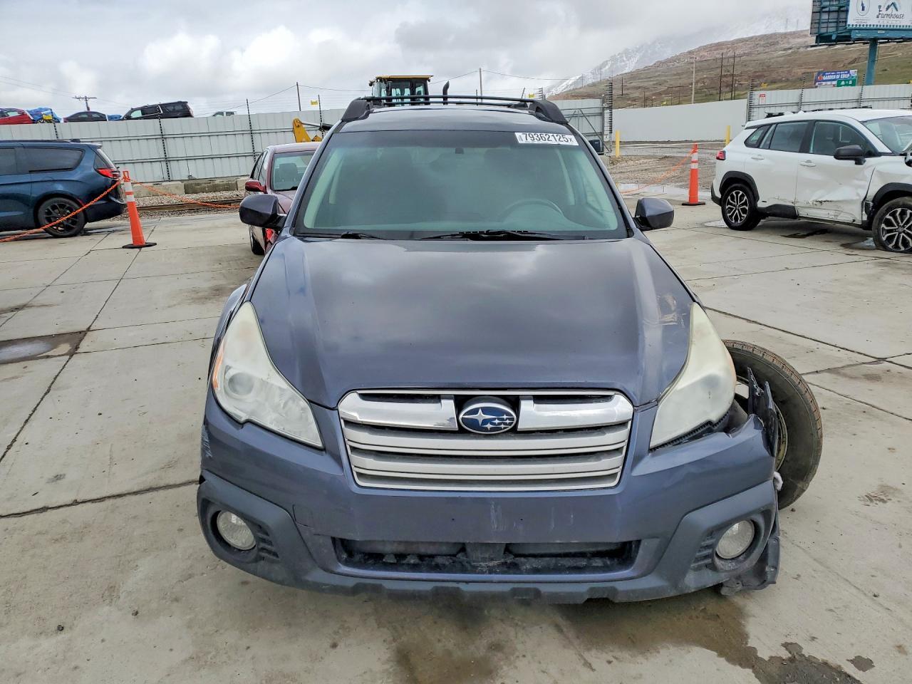 2014 SUBARU Outback