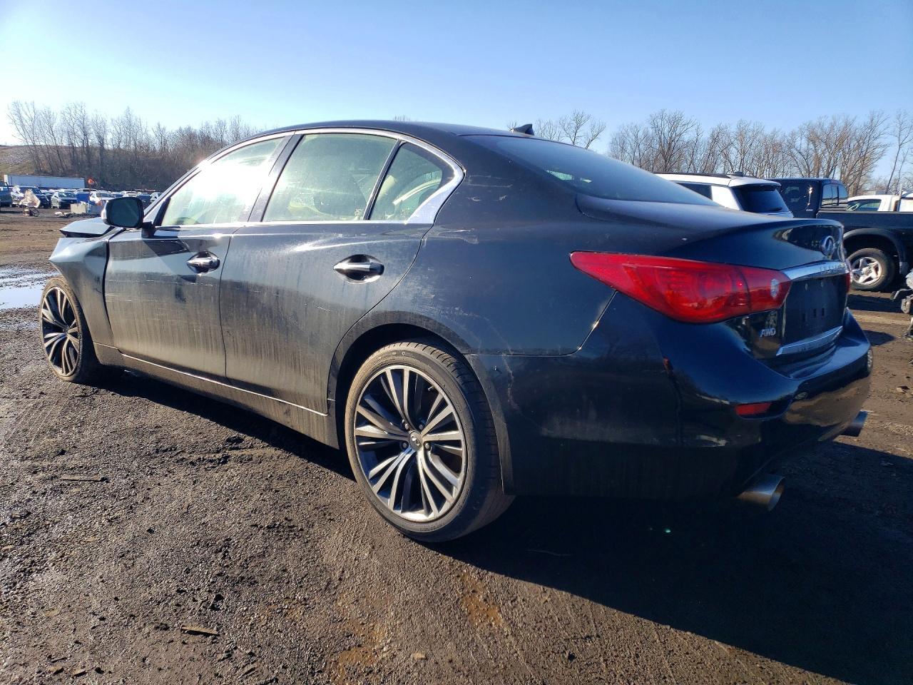 2015 INFINITI Q50