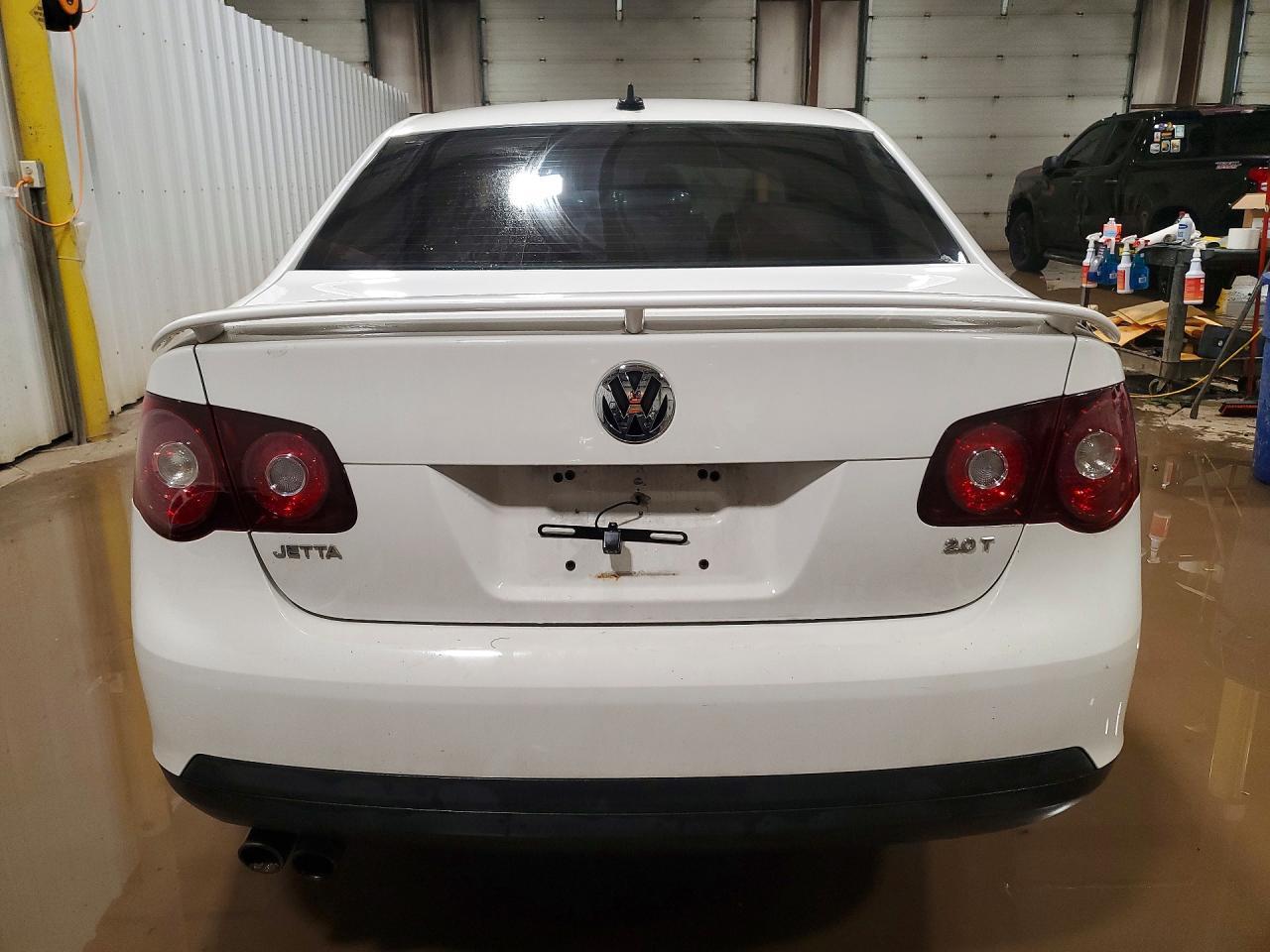2010 VOLKSWAGEN JETTA
