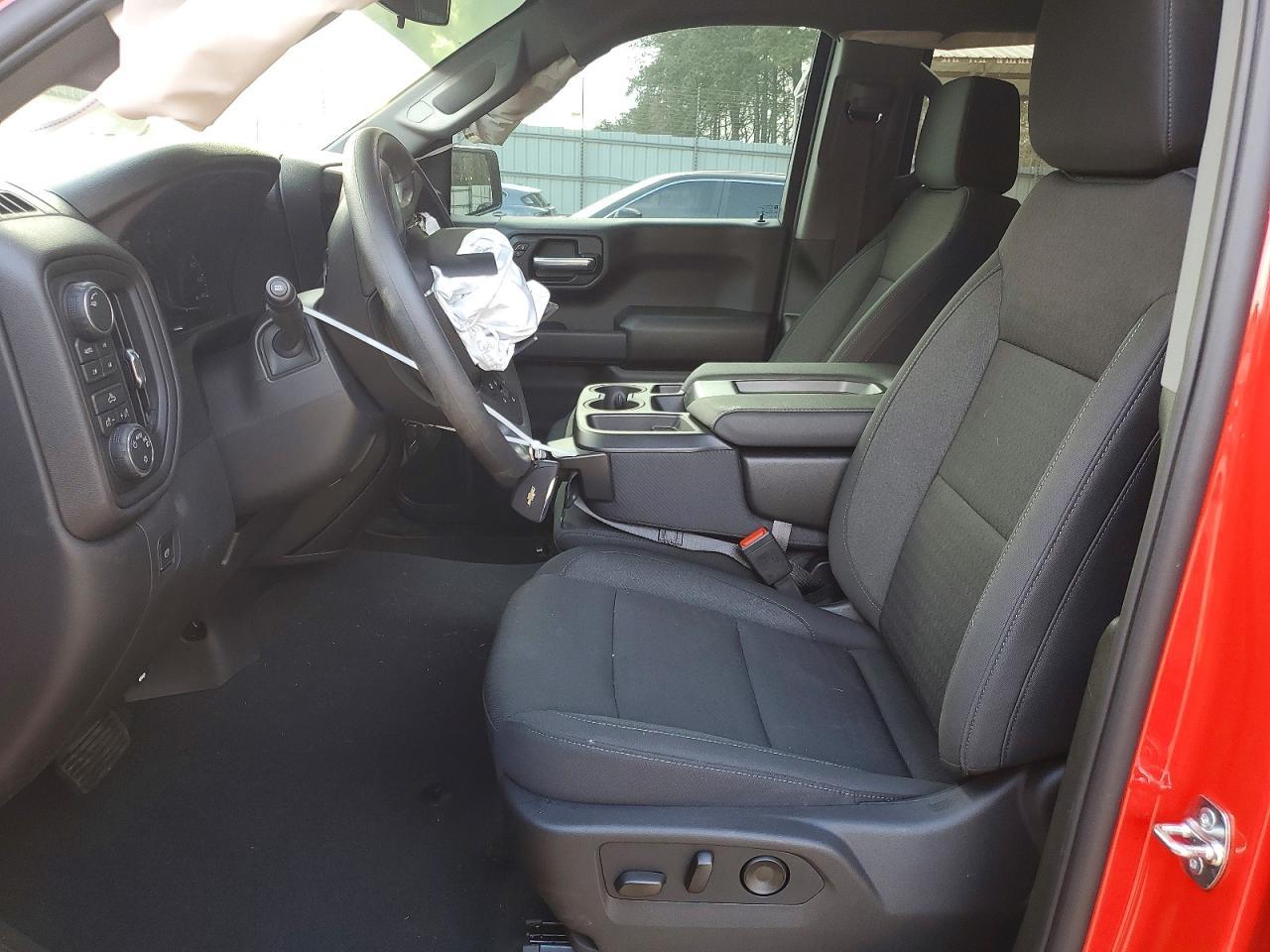 2026 CHEVROLET Silverado