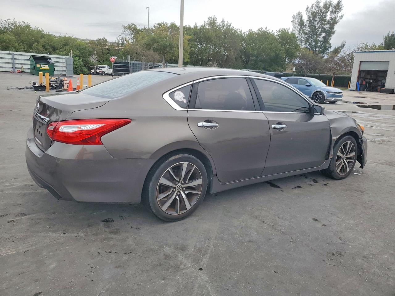 2016 NISSAN ALTIMA