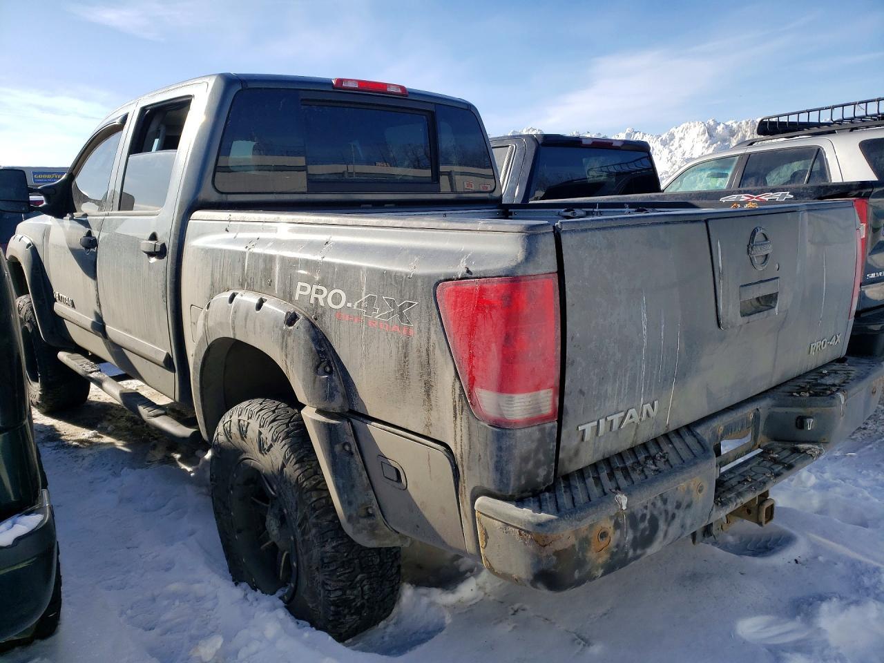 2011 NISSAN Titan