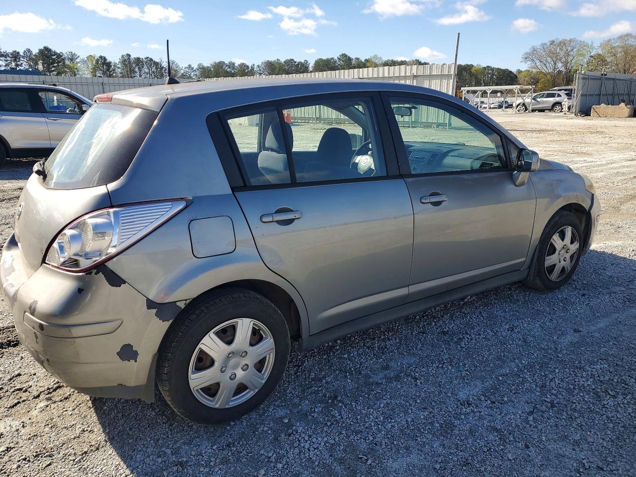 2009 NISSAN VERSA