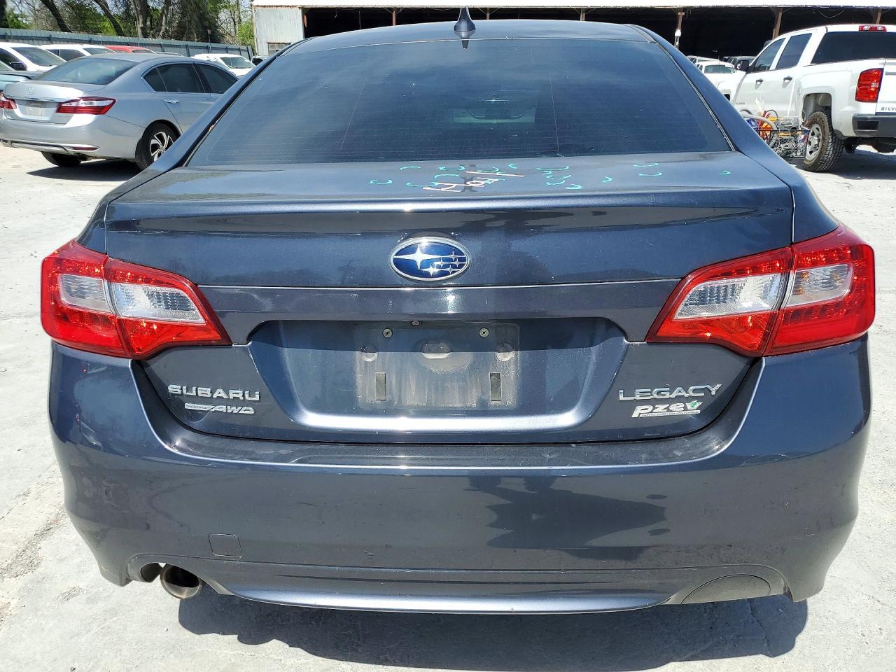 2017 SUBARU Legacy